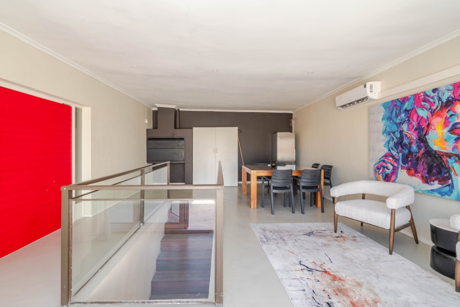 3 Bedroom Property for Sale in Sea Point Western Cape